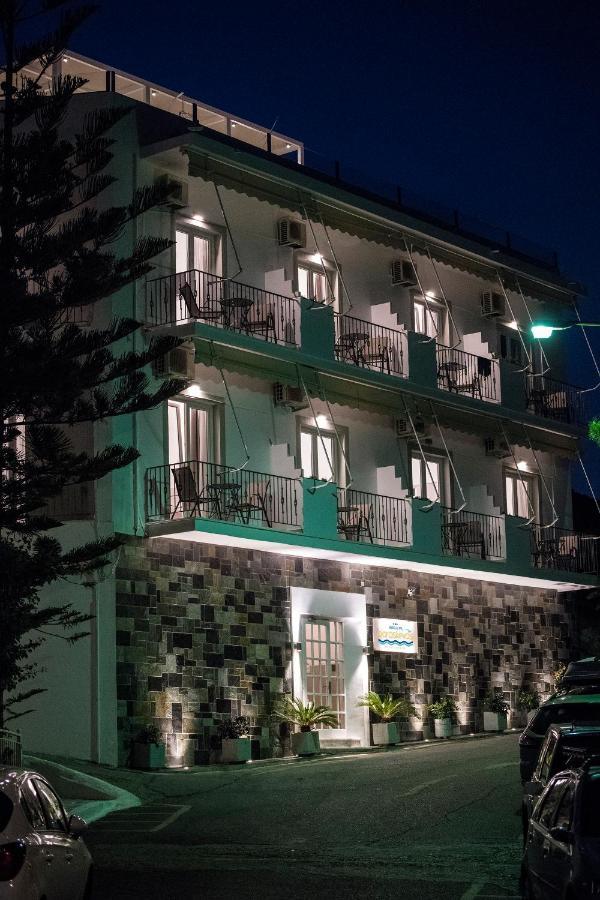 Paraskevas Boutique Hotel Tirós Eksteriør billede